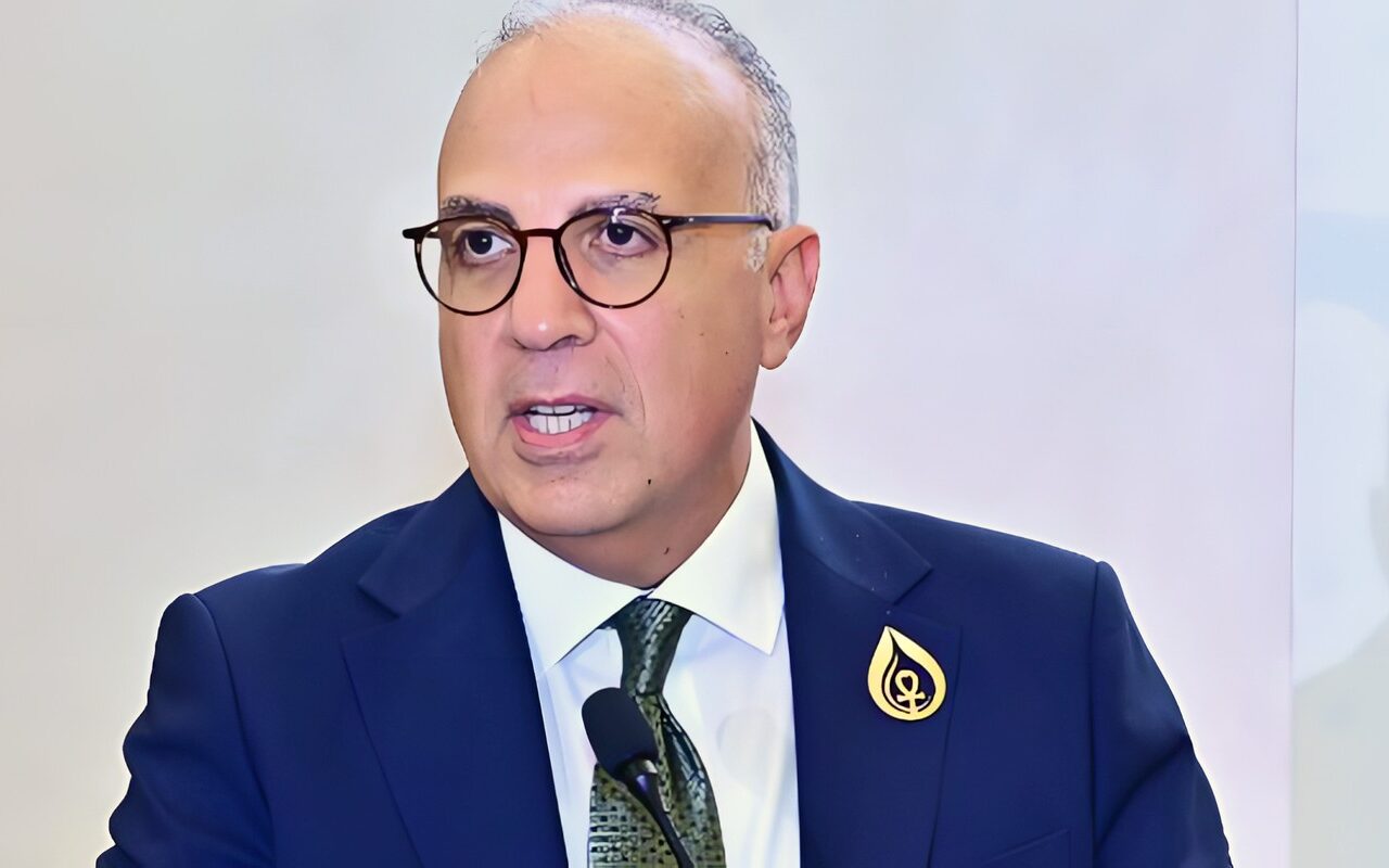 «2000 مليار م³ أمطار و55.5 مليار فقط تصل أسوان».. وزير الري يطالب بالتحول لـ«المياه الخضراء»