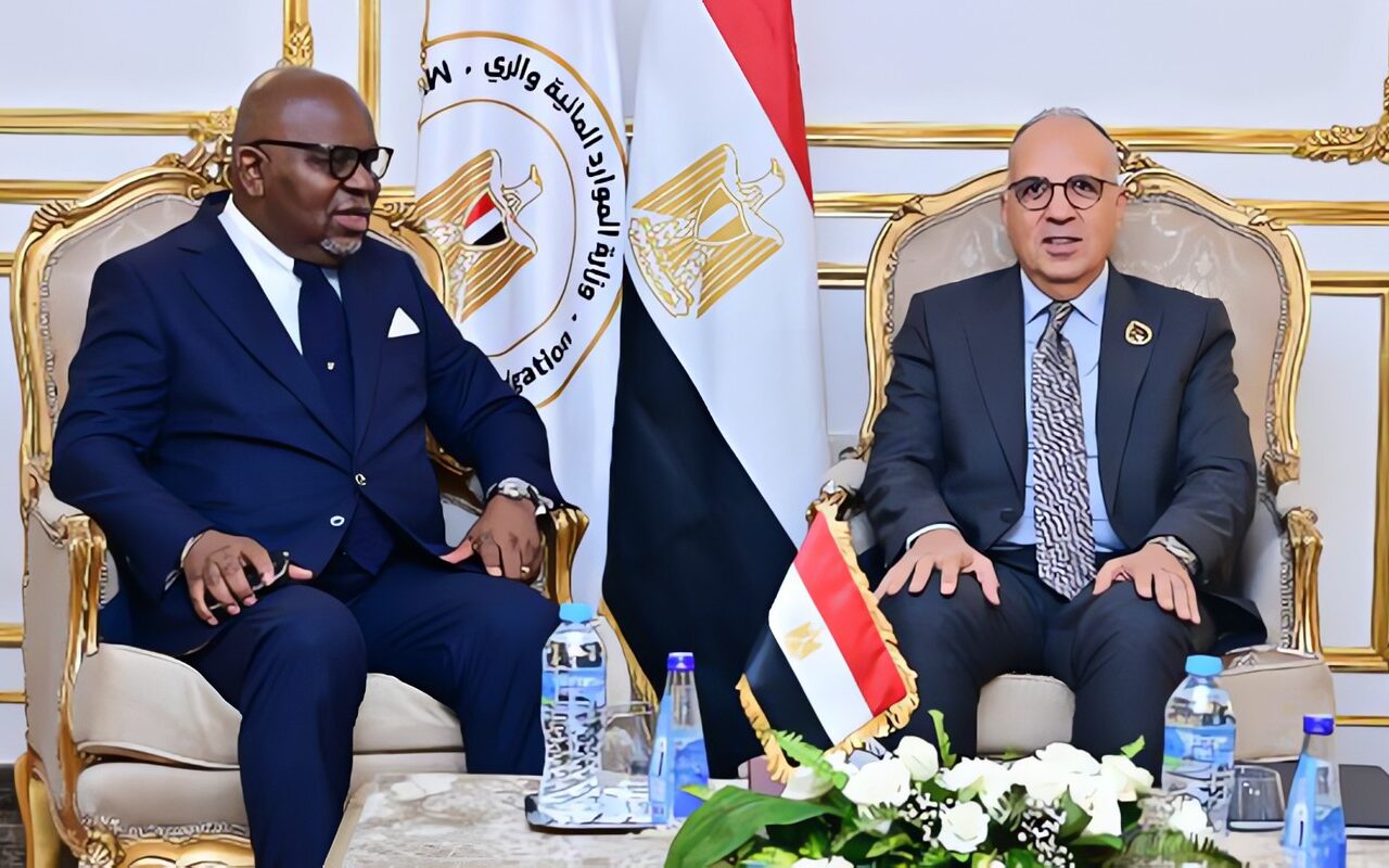 تعاون بين الري ووزارة الطاقة بالكونغو في مجال الموارد المائية