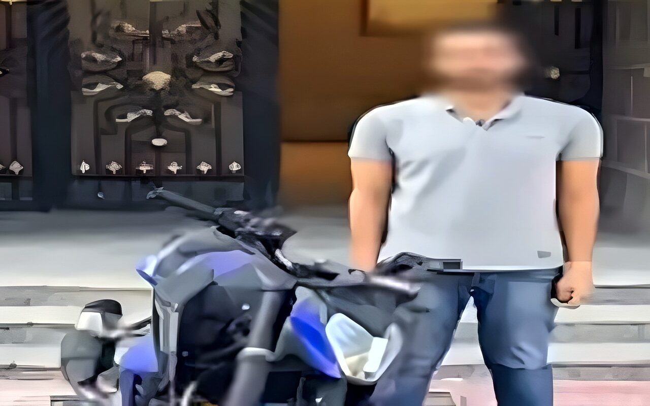 بيعمل شو على الأسفلت، ضبط قائد دراجة نارية لأدائه حركات استعراضية في الفيوم