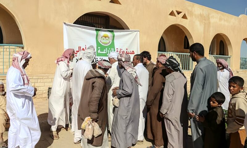 الزراعة تطلق قافلة غذائية مجانية لدعم أهالي السلوم والنجيلة وسيدي براني (صور)