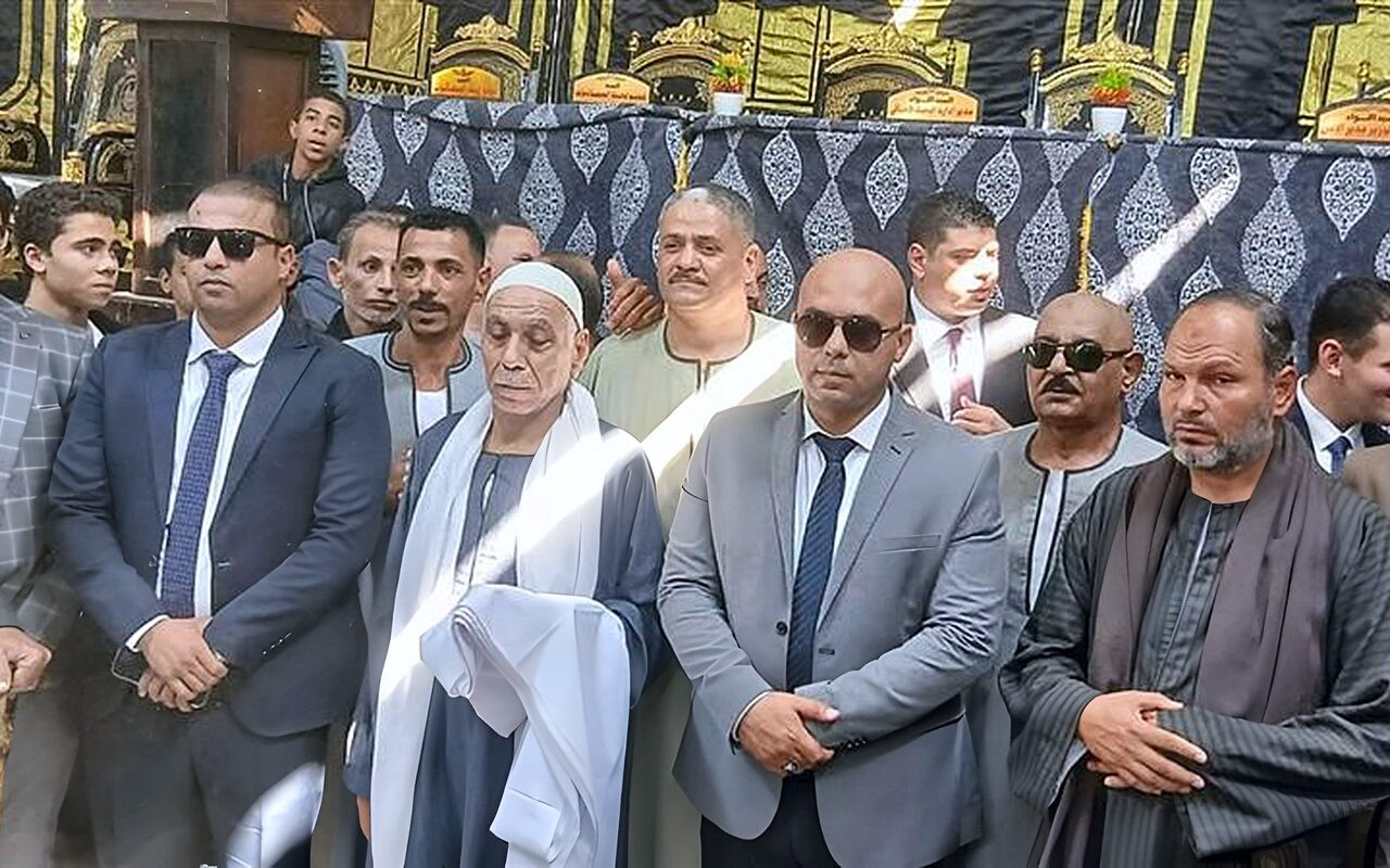 بعد 11 عامًا من الثأر، تسليم الكفن لأشقاء قتيل ينهي خصومة عائلية في المنيا