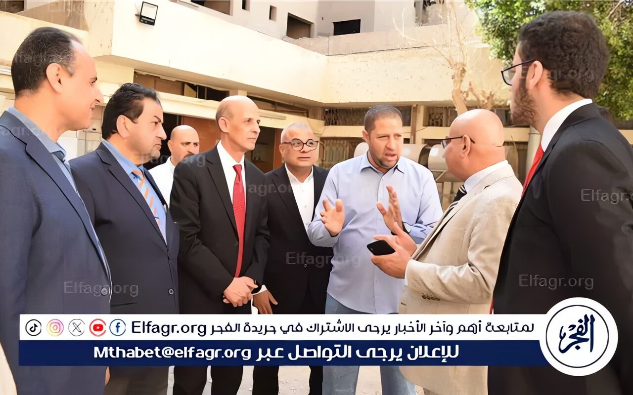 رئيس جامعة بني سويف يزور الطلاب المصابين في حادث تصادم أتوبيس بسيارة نقل