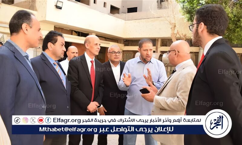 رئيس جامعة بني سويف يزور الطلاب المصابين في حادث تصادم أتوبيس بسيارة نقل