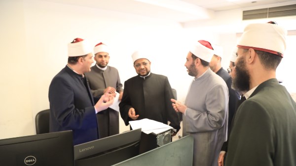 أمين البحوث الإسلاميَّة يتفقَّد إدارات المجمع ويتابع المرحلة الأخيرة من اختبارات ابتعاث رمضان