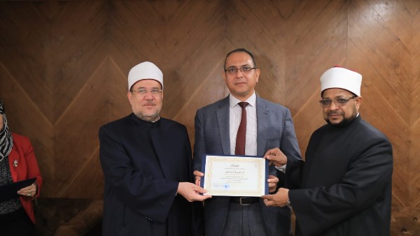 البحوث الإسلاميَّة يكرم عمداء وعميدات كليَّات جامعة الأزهر