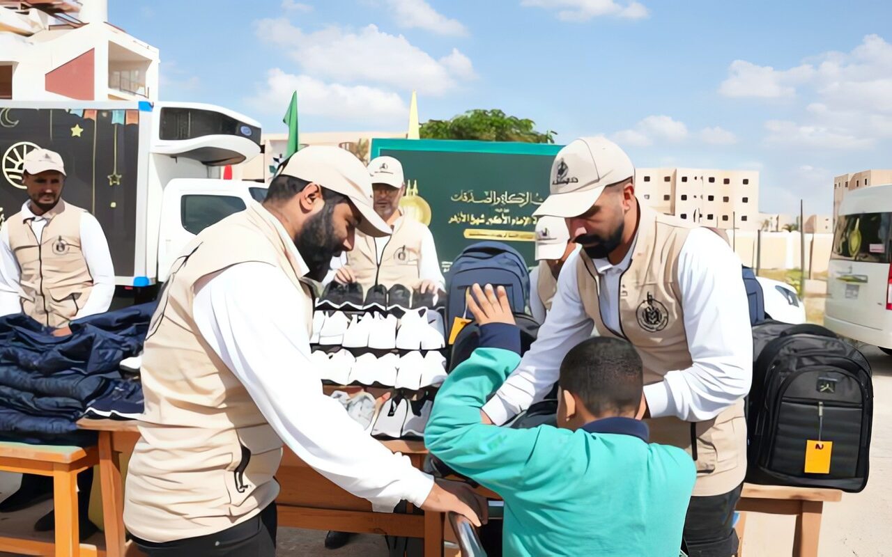 جهاز مستقبل مصر وبيت الزكاة والصدقات يُقدمان دعمًا متكاملًا لطلاب التربية الفكرية بالإسماعيلية .. صور