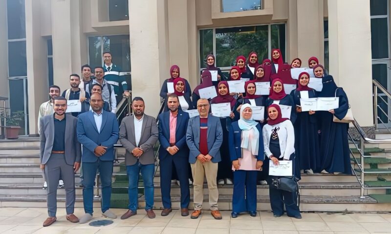 مرصد الأزهر ينظم دورة تدريبية حول التحيز المعرفي والتفكير النقدي لطلاب كلية التربية