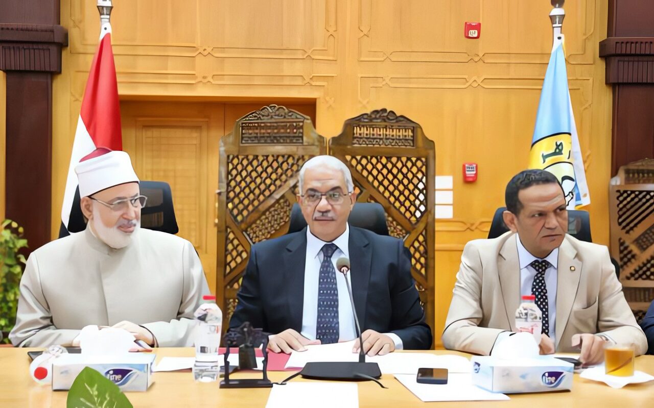 مجلس جامعة الأزهر يشيد بمنتدى مصر.. ويثمن مبادرة الإمام الطيب بتشكيل لجنة وساطة لإنهاء الحروب في المنطقة