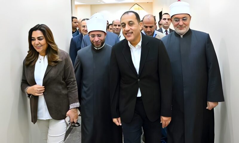 رئيس الوزراء ومفتي الجمهورية يفتتحان فرع دار الإفتاء المصرية بمحافظة السويس.. صور