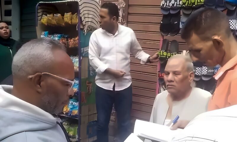 حملة على الأكشاك والمحال المؤجرة من مجلس مدينة نجع حمادي (صور)