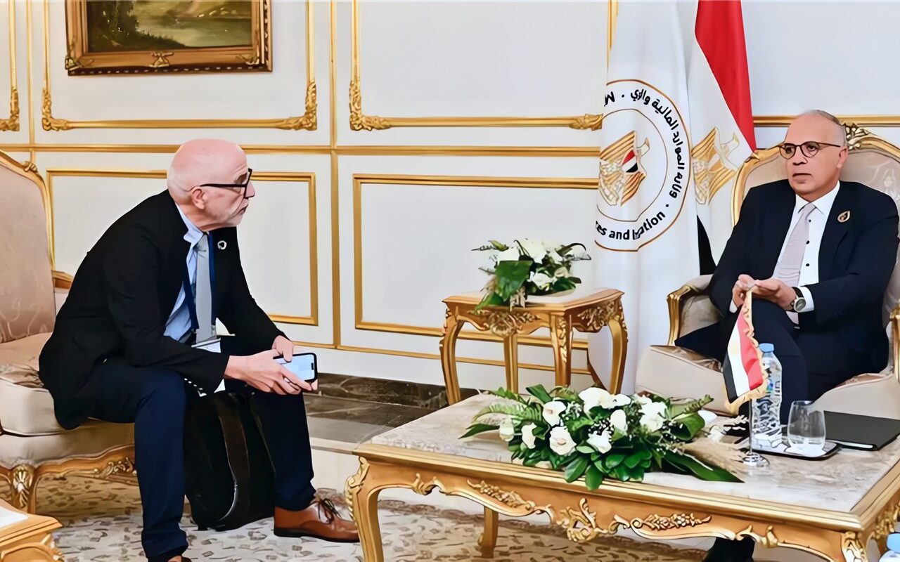 وزير الري يبحث مع رئيس معهد المياه المتوسطي تنسيق الجهود والاستعدادات لمؤتمر الأمم المتحدة للمياه ٢٠٢٦