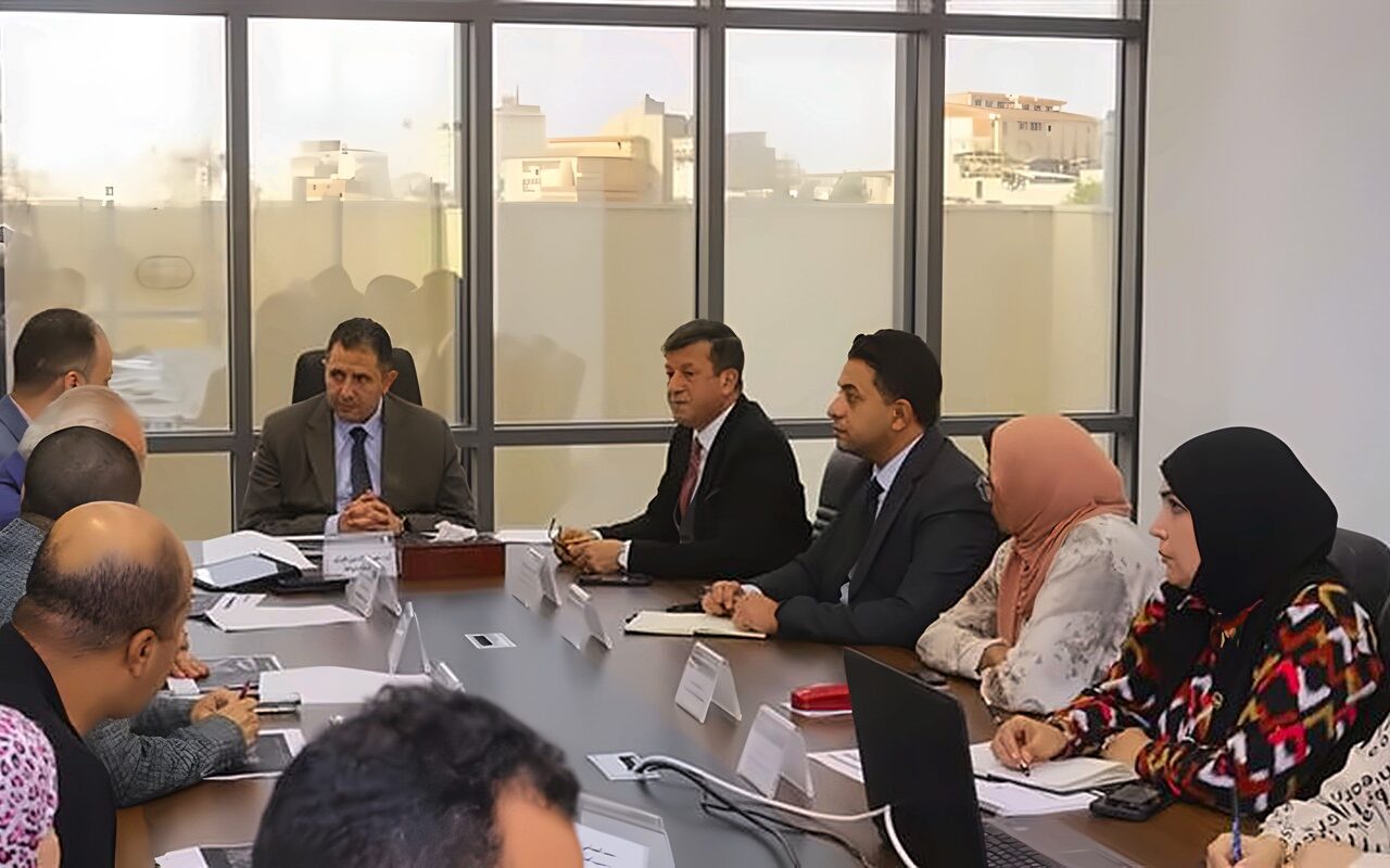 محافظ دمياط يتابع معدلات تنفيذ مشروعات الصحة والإسكان للعام المالي الجديد