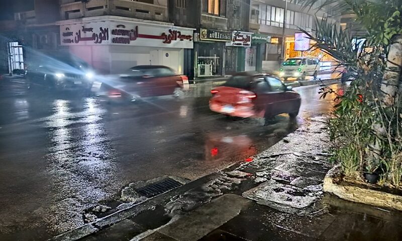 الأمطار تباغت الإسكندرية مجددا بعد توقفها والأرصاد تحذر هذه المحافظات (فيديو)