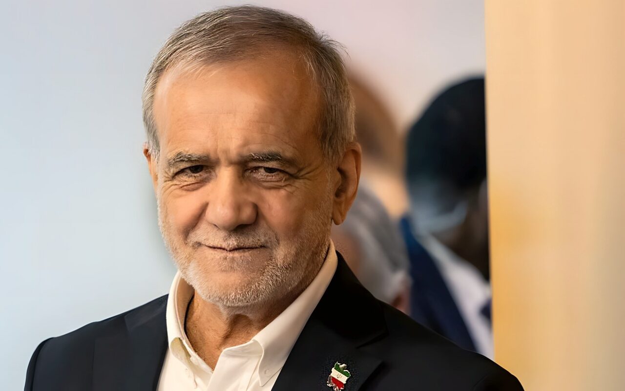 بزشكيان: مستعدون للحوار ولا نسعى للسلاح النووي