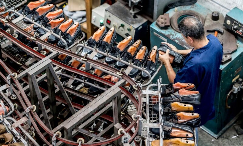 نهاية حقبة.. “باتا” توقف تصنيع أحذيتها في أوروبا