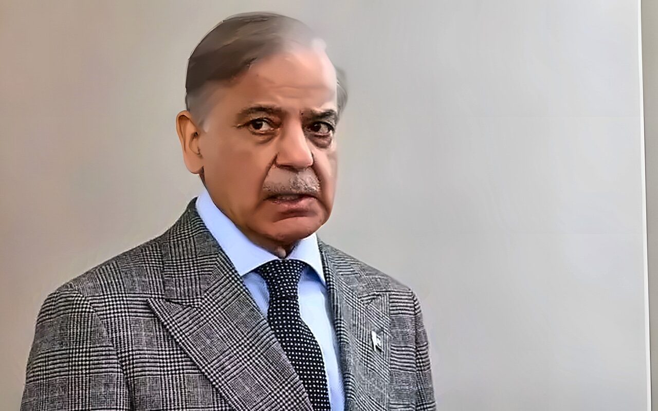 رئيس وزراء باكستان: نواصل الوقوف مع السعودية بمواجهة تهديد الحوثيين