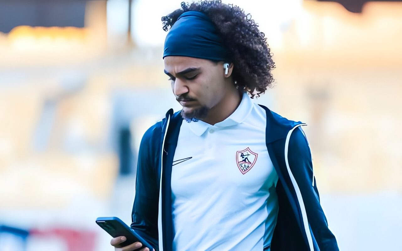 آدم كايد يجري تدريبات بدنية عقب انتهاء مباراة الزمالك والجيش الرواندي في دوري أبطال أفريقيا
