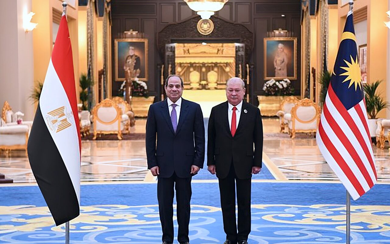 8 صور ترصد زيارة السيسي للقصر الوطنى في كوالالمبور ولقاء ملك ماليزيا