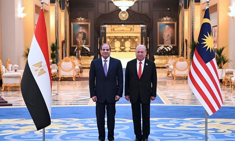 8 صور ترصد زيارة السيسي للقصر الوطنى في كوالالمبور ولقاء ملك ماليزيا