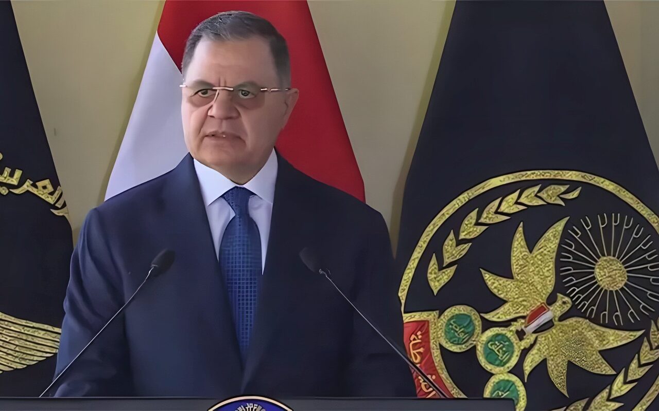 الداخلية تصدر 3 قرارات بشأن التجنس بجنسيات أجنبية وانتخابات المجلس الإنجيلي العام