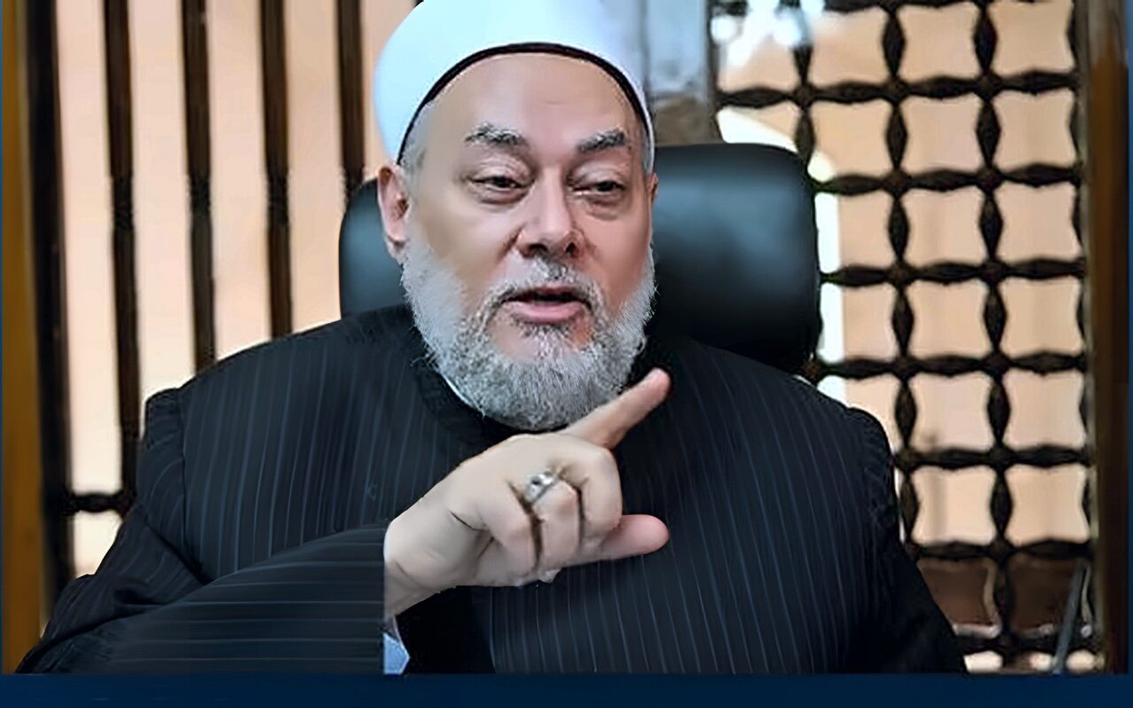 لماذا أوصانا رسول الله ﷺ بأهل بيته وحثَّنا على محبتهم ورعاية حقهم ؟.. علي جمعة يجيب