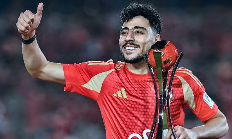 أحمد حسن يكشف مفاجأة بشأن أكرم توفيق بعد التألق في القمة