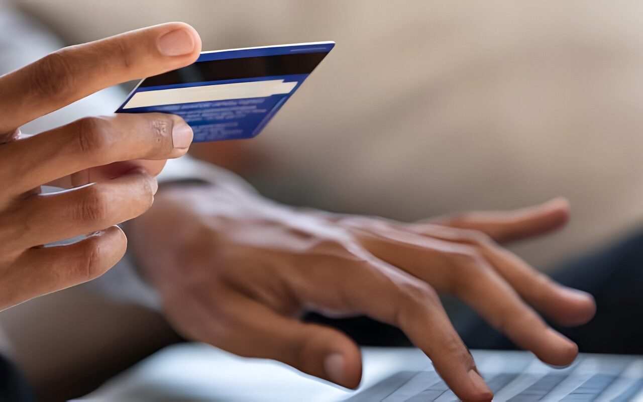 تجديد البطاقات البنكية 2026.. الشروط والإجراءات الرسمية وطريقة الاستبدال