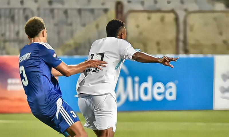سموحة يتقدم على غزل المحلة بهدف بابا بادجي في الشوط الأول بالدوري