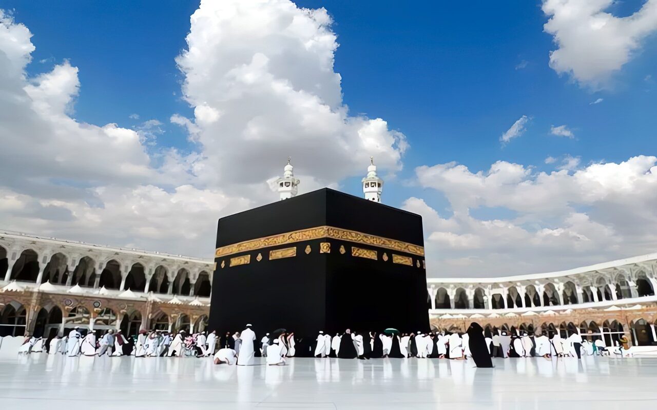 عمرة رمضان.. لمن استطاع إليها سبيلا.. 3 رحلات حد أقصى لشركات السياحة بالسعودية.. وطفرة جديدة في الرسوم