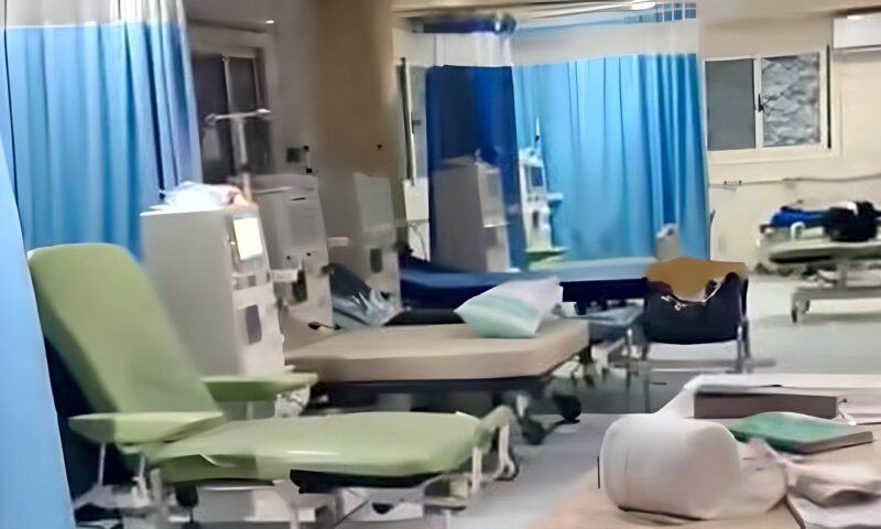 عمي تعبان ومش لاقي حد.. مواطن يشكو من غياب الأطباء في قسم الغسيل الكلوي بمستشفى قنا