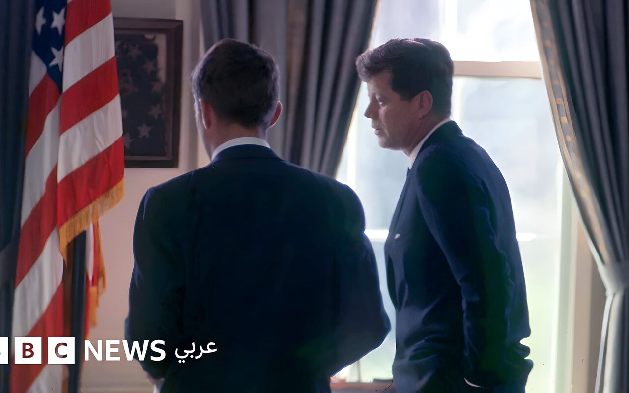 كيف تجنّب الأخوين كينيدي أزمة الصواريخ الكوبية عام 1962؟
