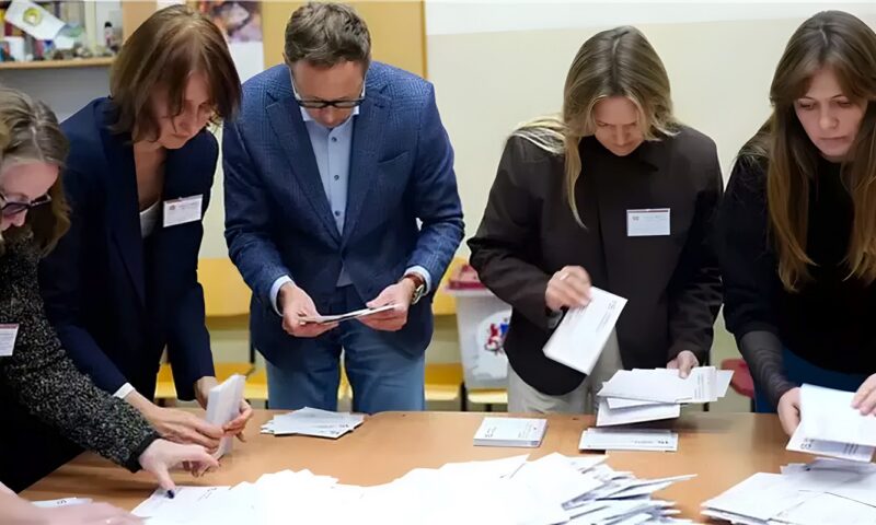 بفارق غير متوقع، رئيس وزراء لاتفيا المؤيد لأوكرانيا يفوز في الانتخابات البرلمانية