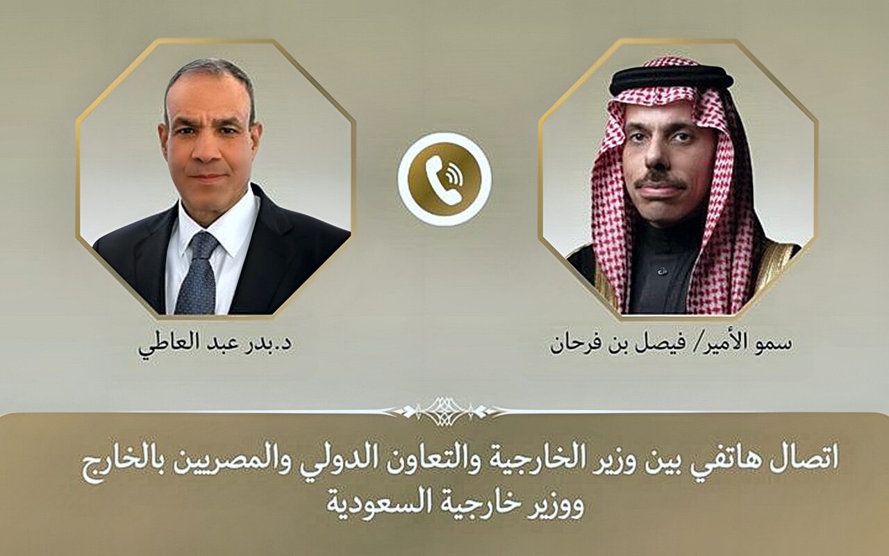 وزير الخارجية يؤكد لنظيره السعودي تضامن مصر الكامل مع المملكة في مواجهة الاعتداءات