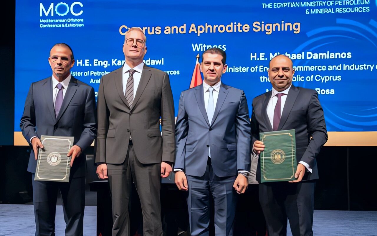 وزير البترول يشهد توقيع اتفاقية حقل «أفروديت» القبرصي تمهيدًا لنقل الغاز إلى مصر
