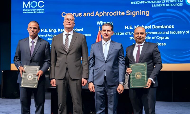 وزير البترول يشهد توقيع اتفاقية حقل «أفروديت» القبرصي تمهيدًا لنقل الغاز إلى مصر