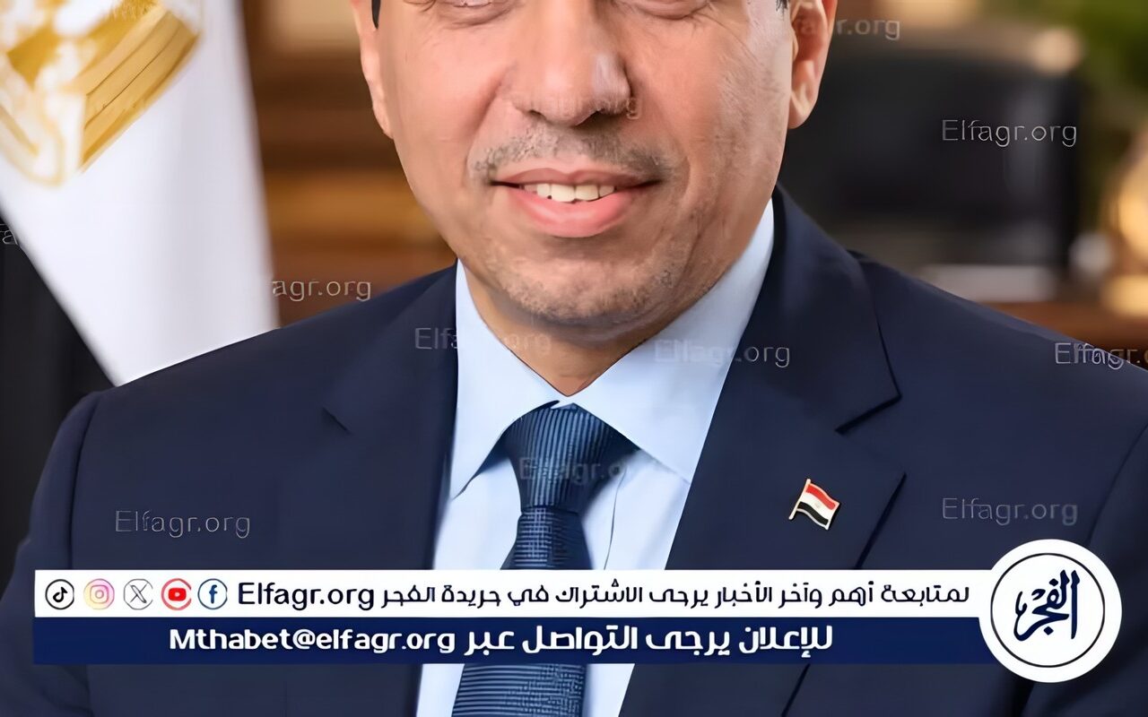 محافظ المنيا يتقدم بخالص التهنئة لسعيد محمد أحمد حسن بمناسبة تعيينه سكرتيرًا عامًا مساعدًا للمحافظة
