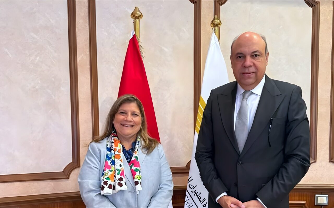 وزير الطيران يبحث مع سفيرة البرتغال سبل تعزيز الربط الجوي بين البلدين