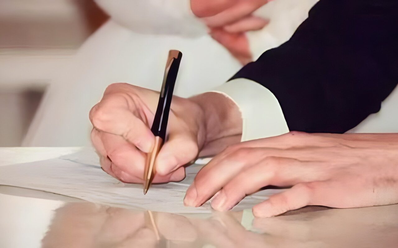 شروط جديدة واتفاقات ملزمة بين الزوجين.. ماذا يتضمن مشروع قانون الأسرة الجديد؟
