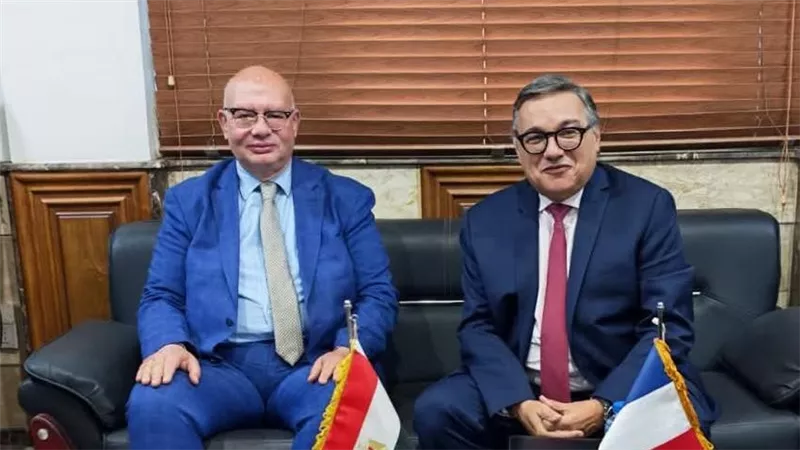 رئيس “الخدمات البيطرية” يبحث مع مسؤولين فرنسيين سبل تعزيز التعاون المشترك