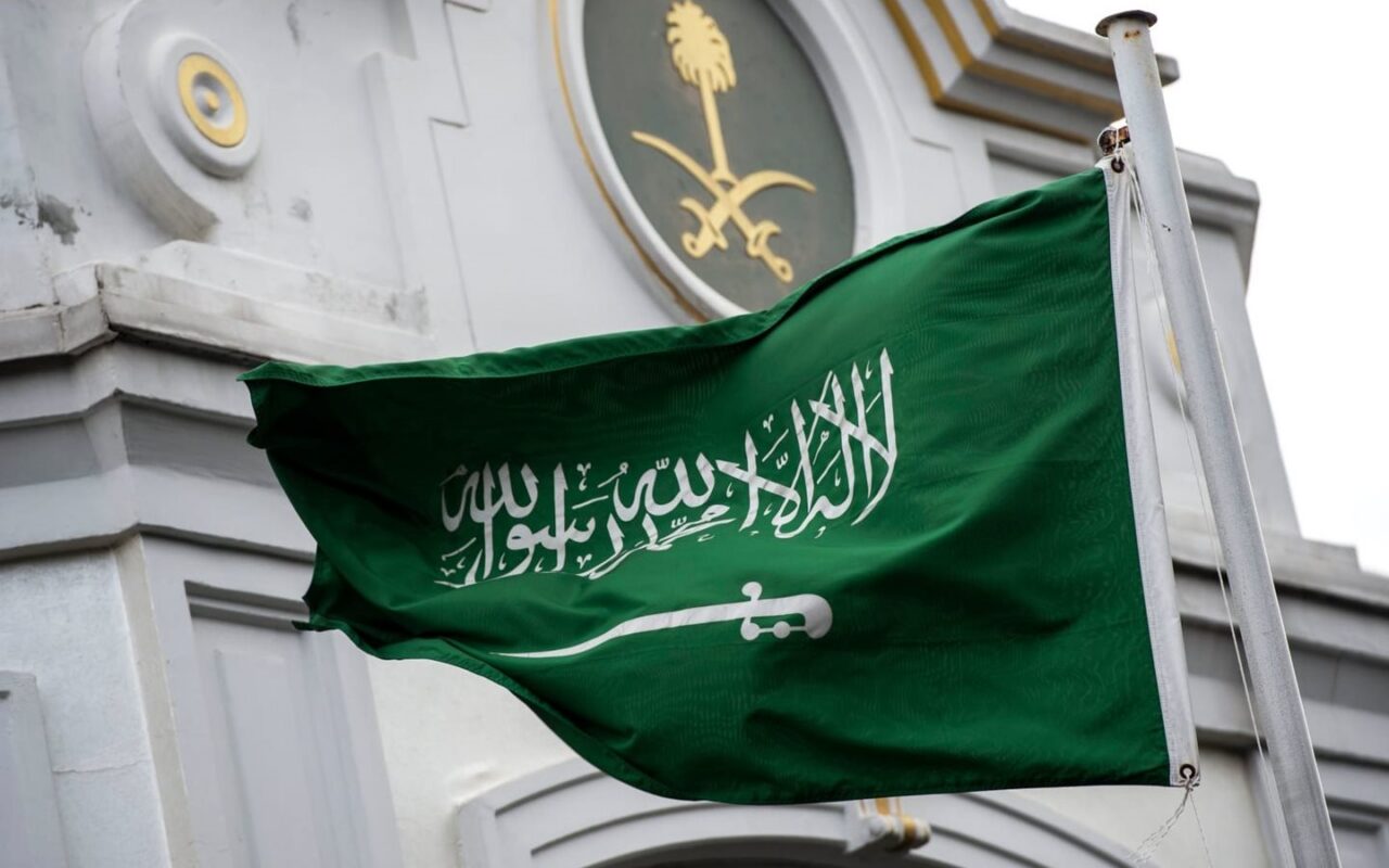 السعودية تعلن اعتراض وتدمير 7 مسيّرات و3 صواريخ باليستية أطلقها الحوثيون