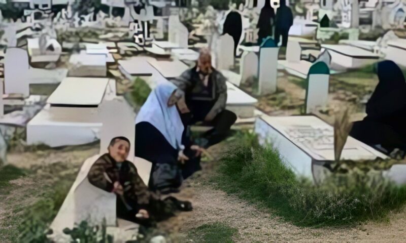 أجر من مات ابنه وصبر عليه.. مكافأة ربانية تعرف عليها