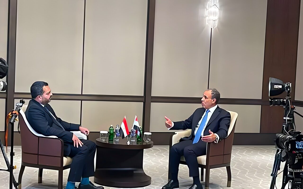 وزير الخارجية يجري حوارًا مع قناة TRT التركية على هامش اجتماعات الآلية الرباعية في اسطنبول