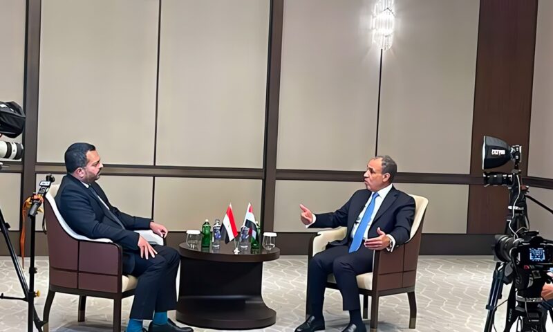 وزير الخارجية يجري حوارًا مع قناة TRT التركية على هامش اجتماعات الآلية الرباعية في اسطنبول
