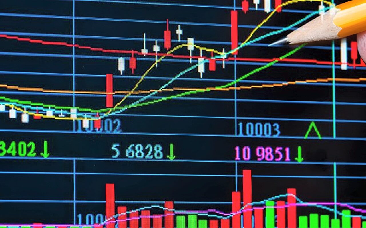 تحركات مرتقبة بالبورصة المصرية وسط رهانات على تعافي المؤشرات وتعويض الخسائر