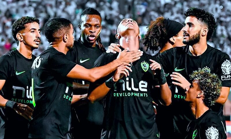 معتمد جمال يجري تعديلًا على بدلاء الزمالك أمام الأهلي بعد إصابة نجم الفريق