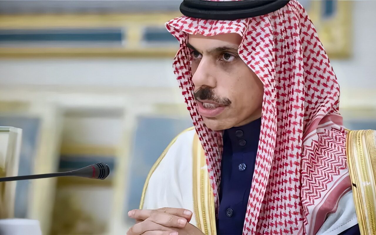 السعودية تكشف أسباب زيارة ممثلي دول حلف مكة لإيران