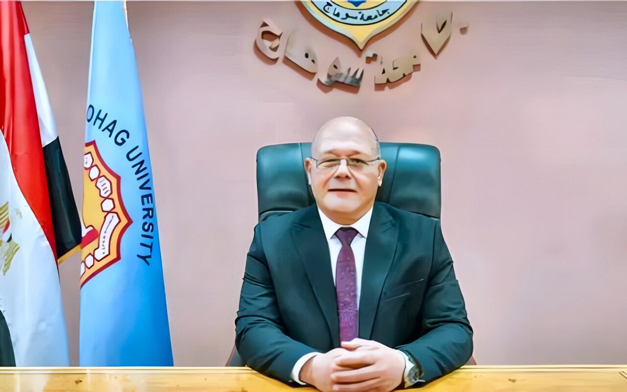 رئيس جامعة سوهاج: حصول الجامعة على المركز الثاني في محو الأمية يعكس نجاح جهودنا المجتمعية