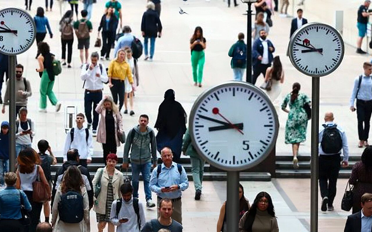 33 شركة.. 2539 فرصة عمل جديدة في 11 محافظة من وزارة العمل