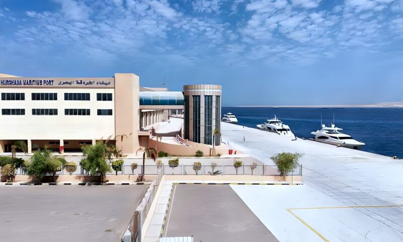مطار مرسى علم يستقبل 18 رحلة طيران دولية من أوروبا اليوم الأربعاء