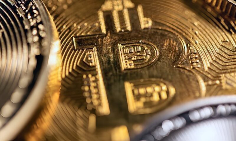بيتكوين تفقد مستوى 85 ألف دولار رغم مقترح أمريكي لتعزيز مشاركة المؤسسات في سوق العملات المشفرة